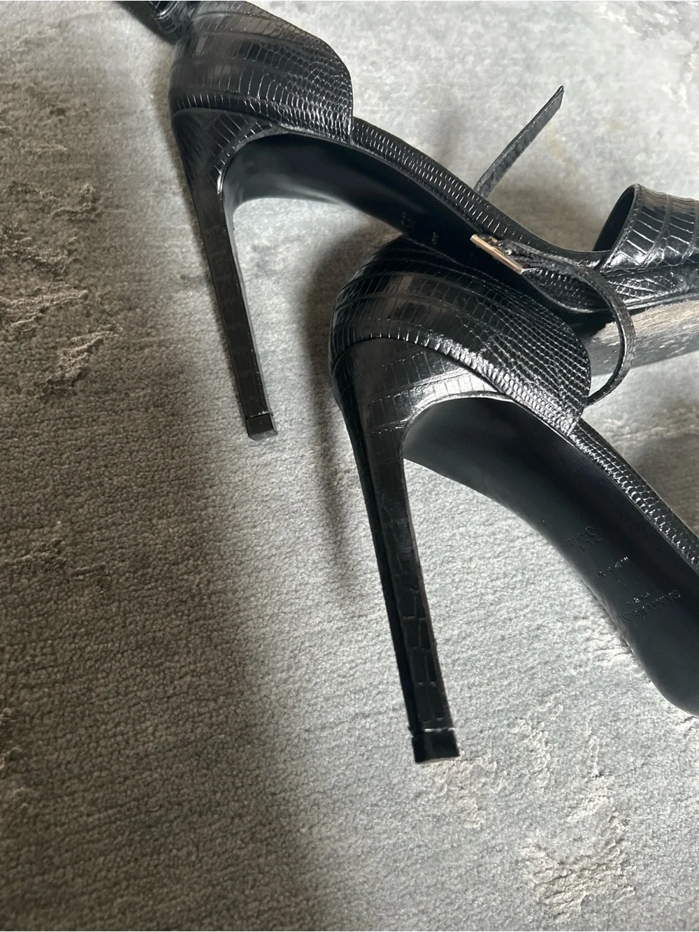 Saint Laurent Lizard Heels - Picture 5 of 11